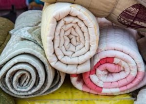 ألحفة وانواعها؛ ما أنواع الالحفة التي يمكنك استخدامها داخل منزلك 2 ألحفة وانواعها؛ ما أنواع الالحفة التي يمكنك استخدامها داخل منزلك